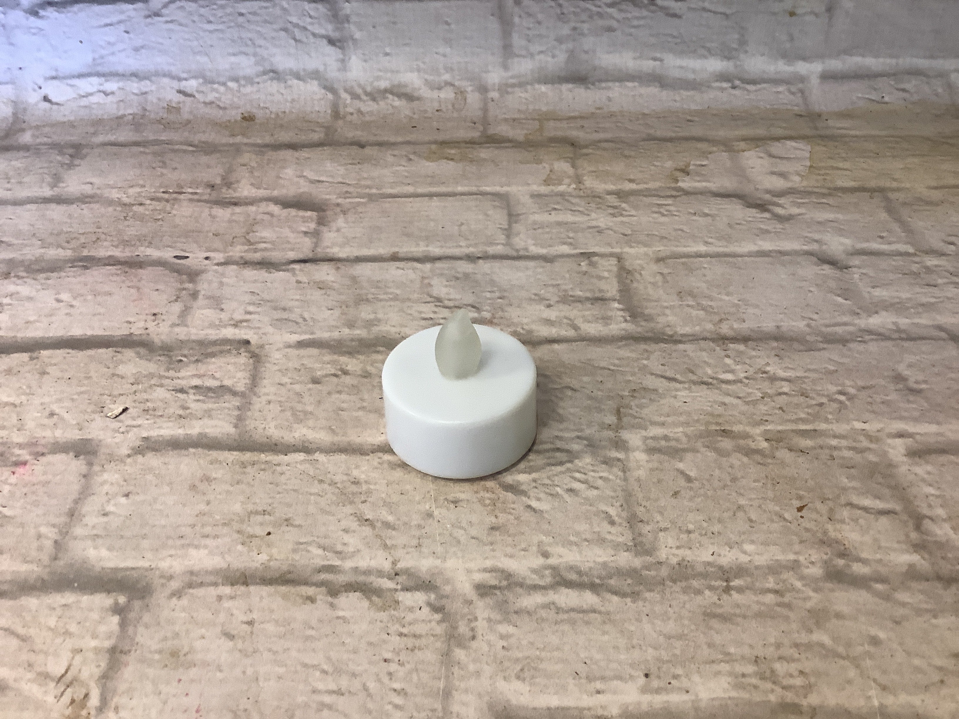 K Battery operated tea light