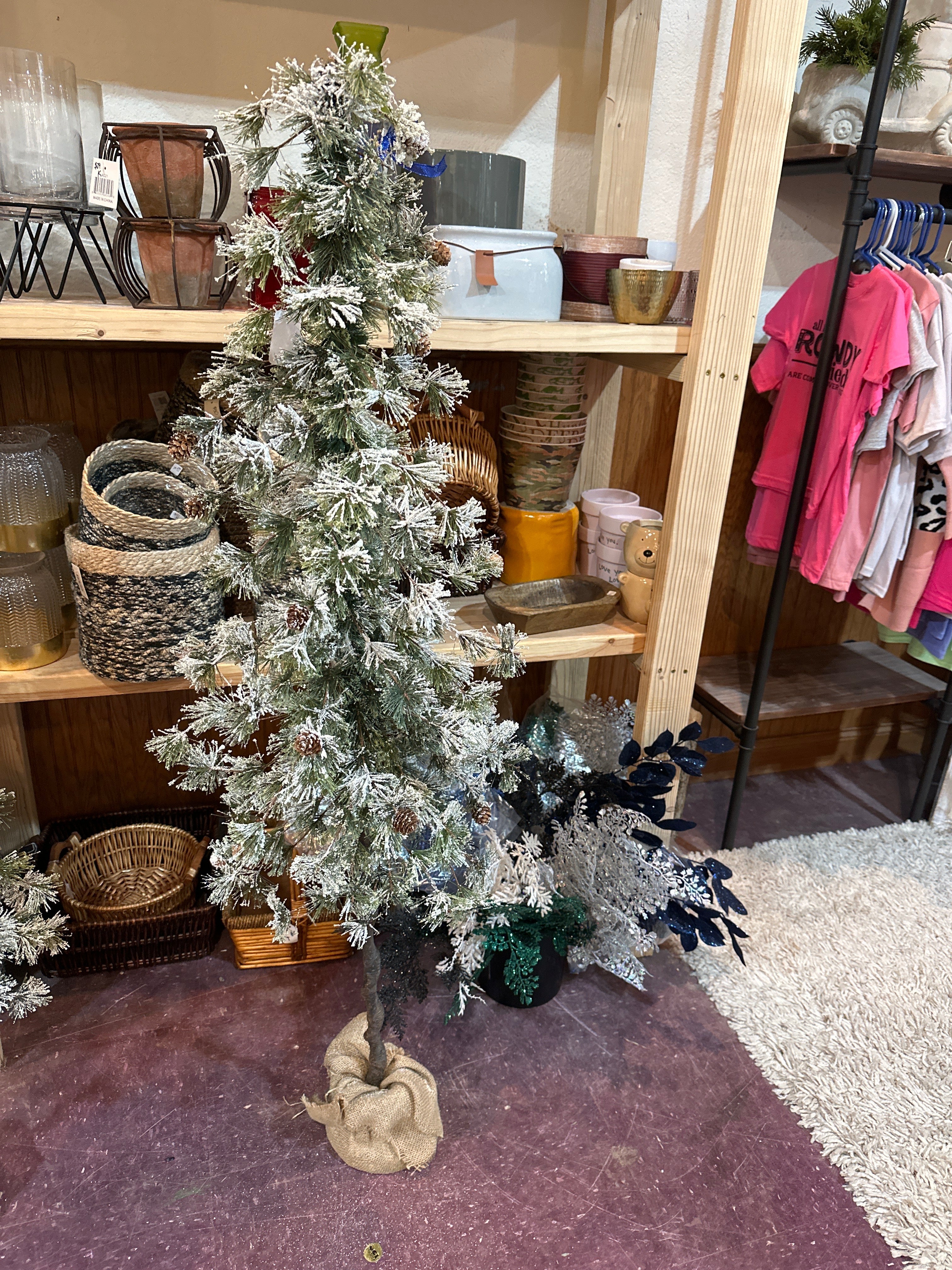 K tall snowflocked wire pine tree