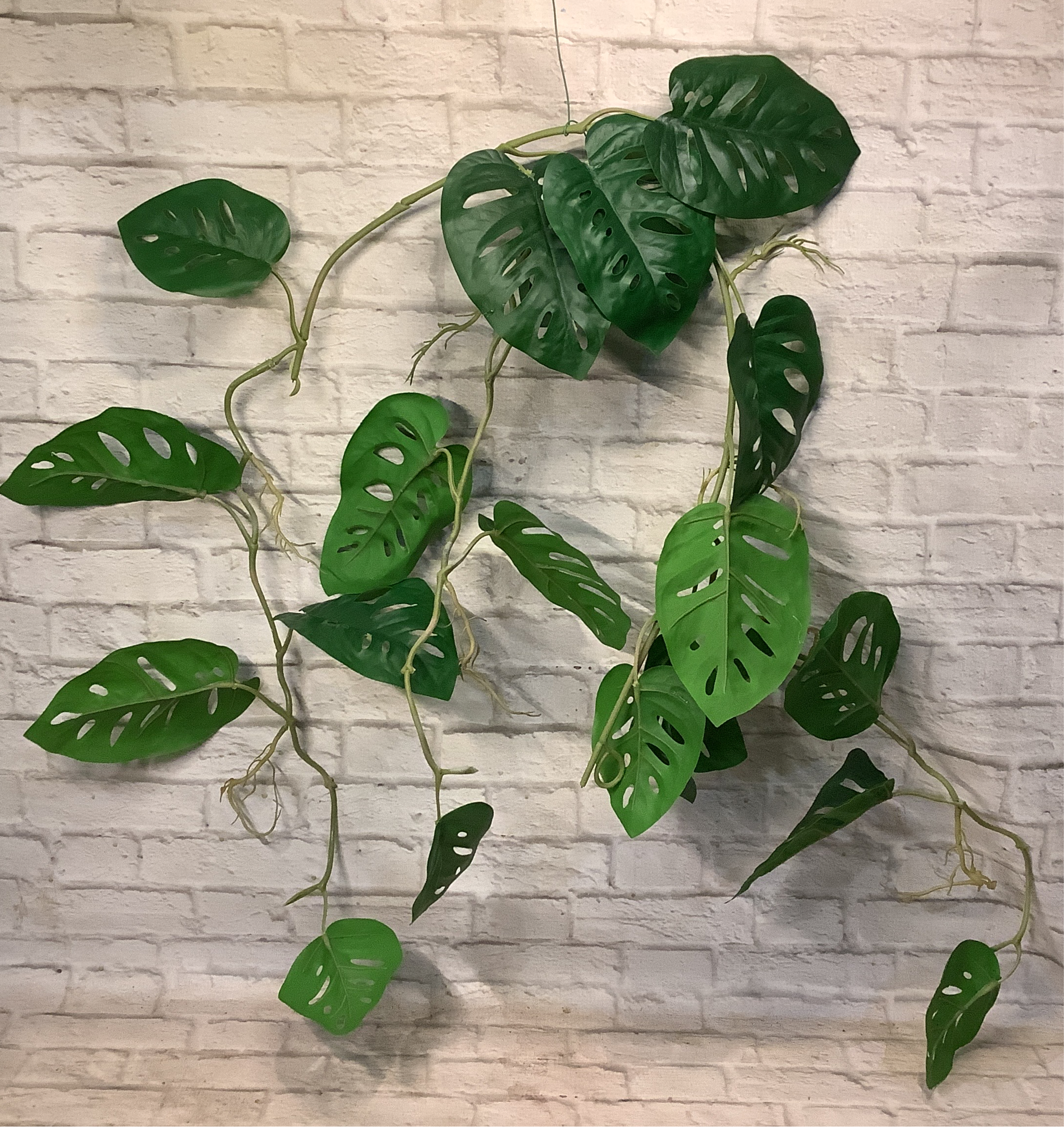 K 47” Monstera Leaf Garland