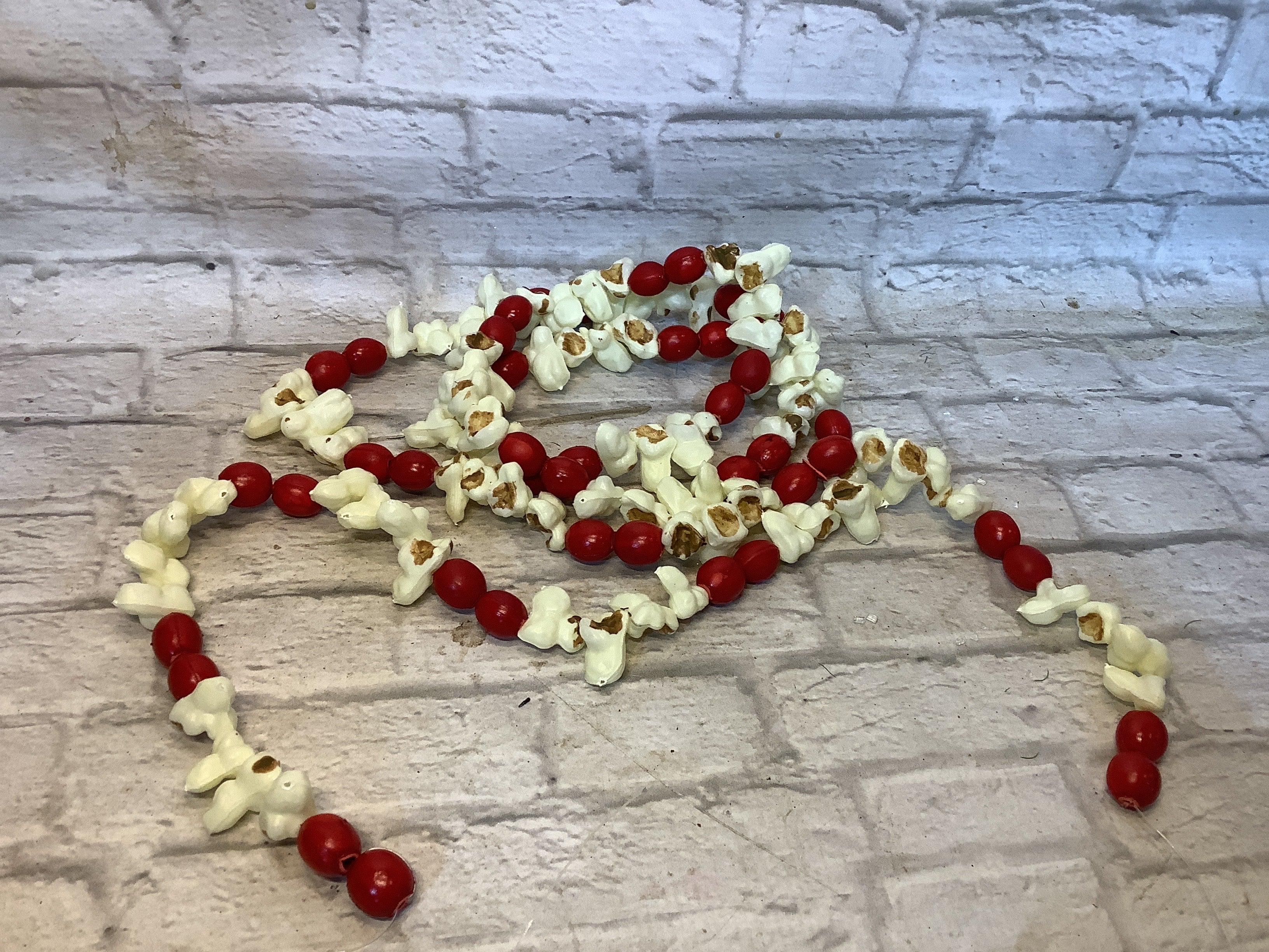 K Popcorn and cranberry garland