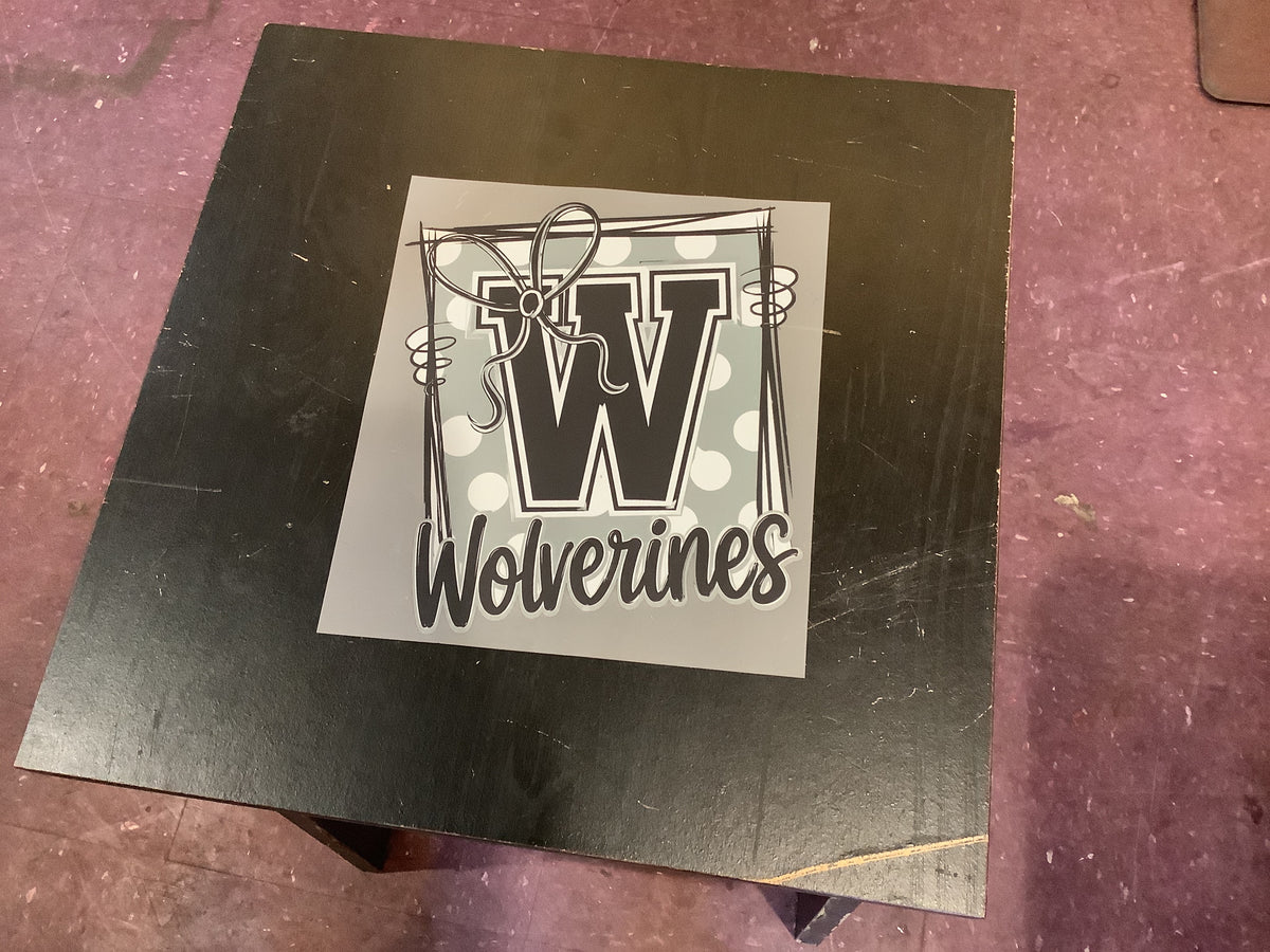 K Wolverines spotted bow
