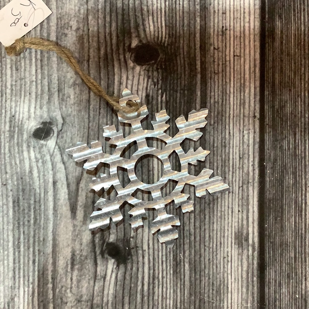 K Metal Snowflake Ornaments