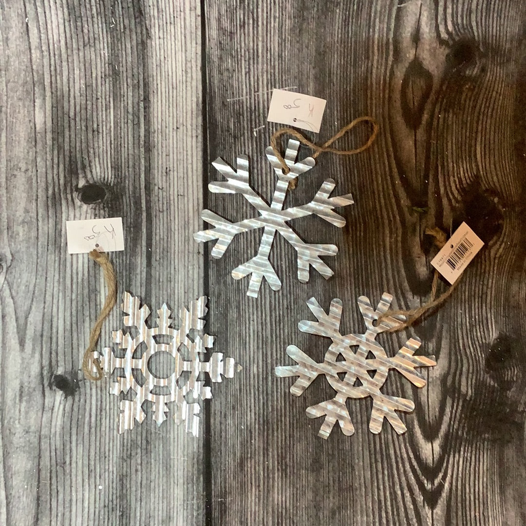 K Metal Snowflake Ornaments