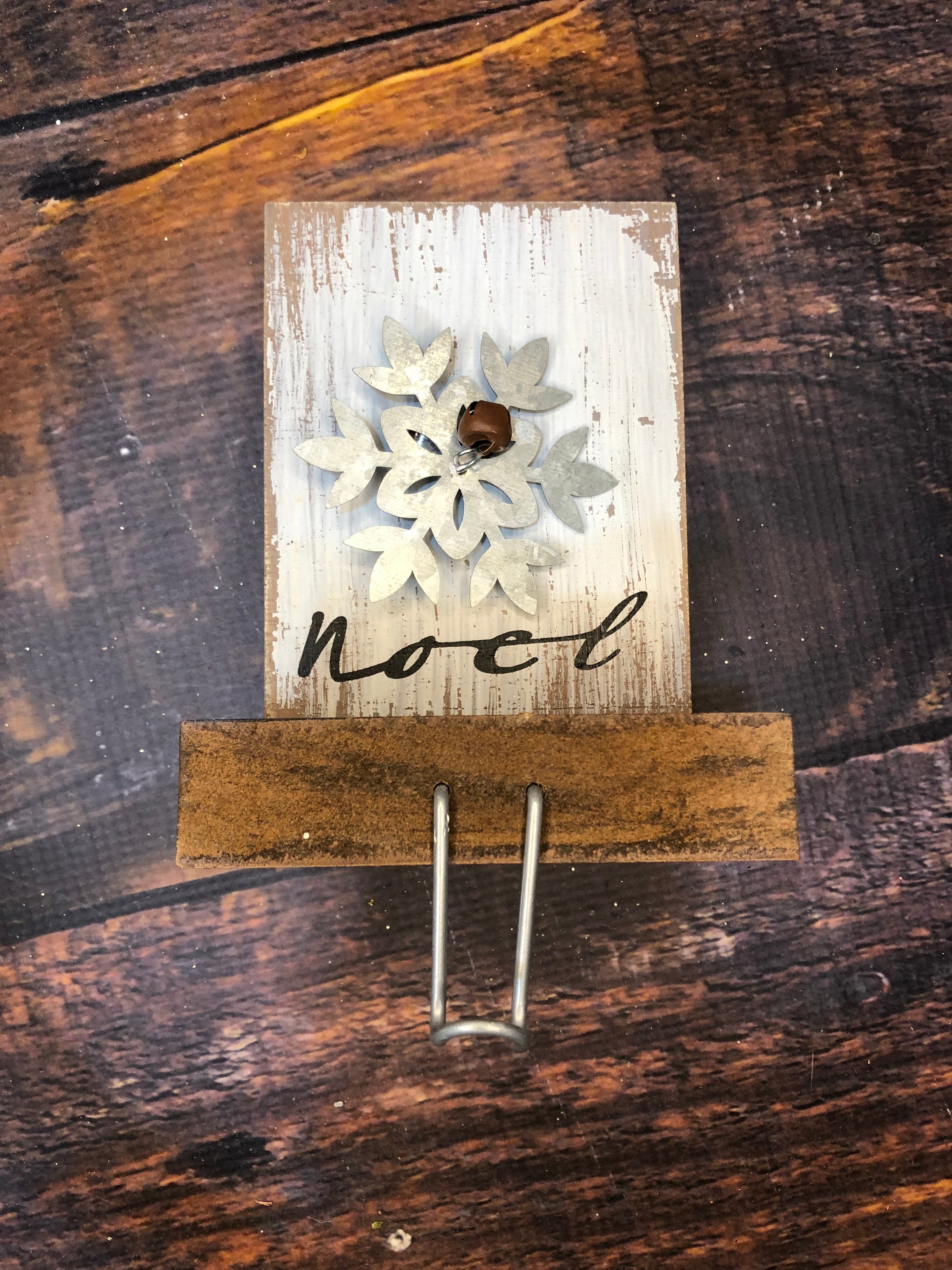 K Noel Stocking Holder